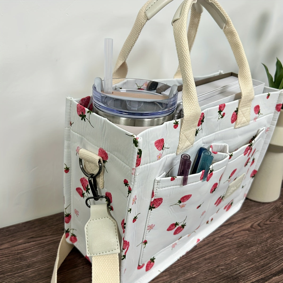 StrawberryTote Bolso para mujer Bolso de lona con parches Lindo bolso de hombro Bolso de mano con Múltiples bolsillos para viajes de trabajo (solo bolso cruzado)