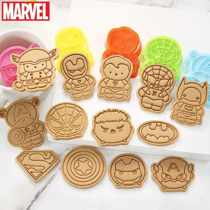 Disney-cortador de galletas 3D, herramientas para hornear, Spidermans, Hulk, Ironmans, Capitán América, DIY, versión Q, 8 unidades por juego