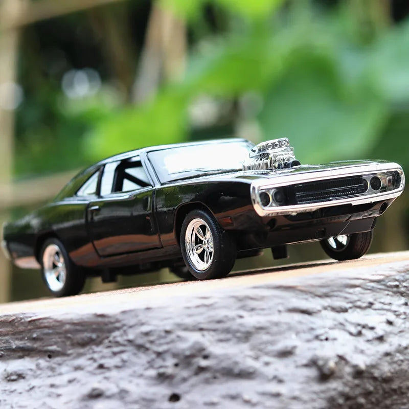 Modelo de coche de aleación para niños, simulación de Challenger Fast & Furious 7, vehículos de juguete fundidos a presión, juguetes de decoración para niños, 1:32